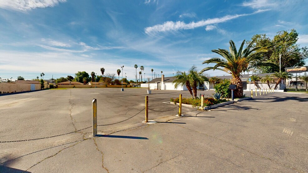 10390 Arlington Ave, Riverside, CA à louer - Numérisation 3D de Matterport - Image 3 de 23