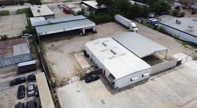 4212 Garland Dr, Haltom City, TX for lease Building Photo- Image 2 of 9