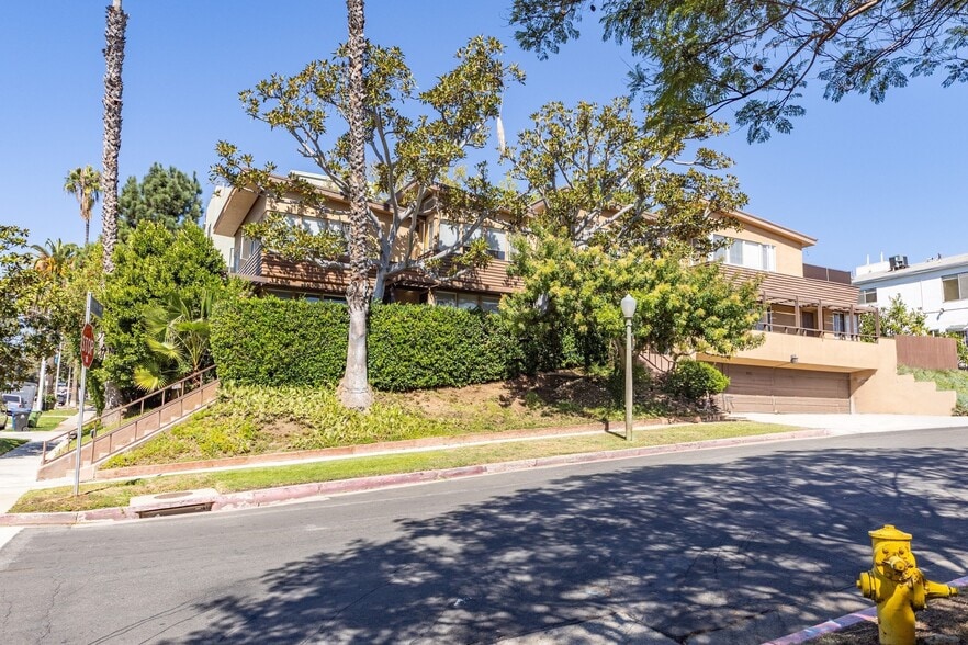 2354 S Beverly Glen Blvd, Los Angeles, CA for sale - Building Photo - Image 3 of 30