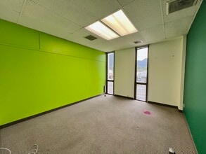 45-955 Kamehameha Hwy, Kāneohe, HI à louer Photo intérieure- Image 2 de 8