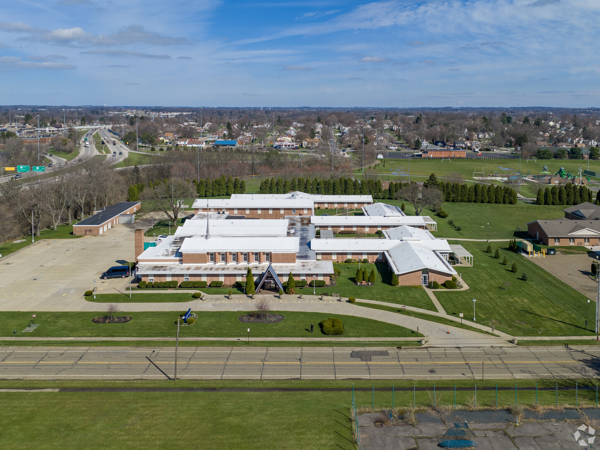 2812 Harvard Ave NW, Canton, OH for sale Primary Photo- Image 1 of 28