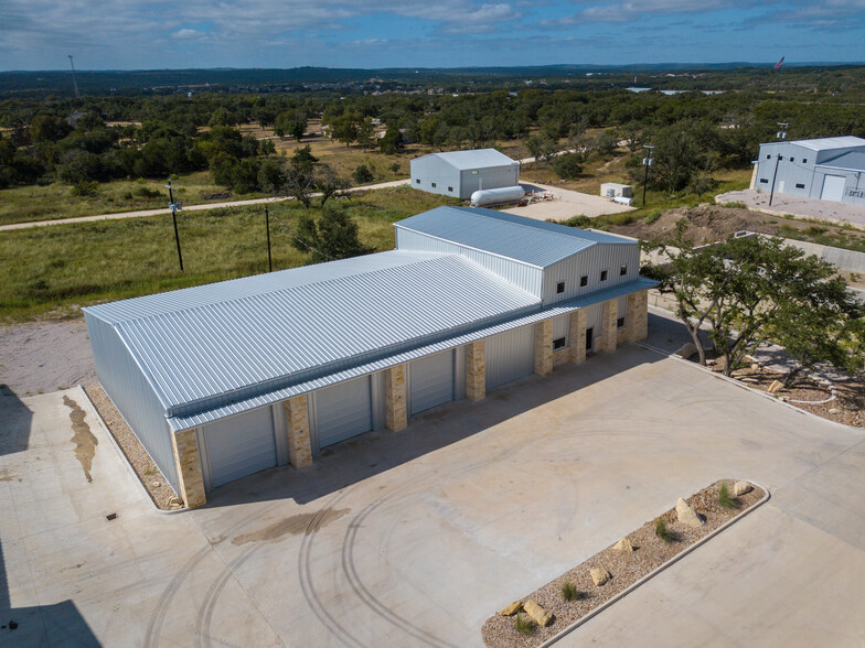 4955 Bell Springs Rd, Dripping Springs, TX à louer - Photo du b timent - Image 1 de 8