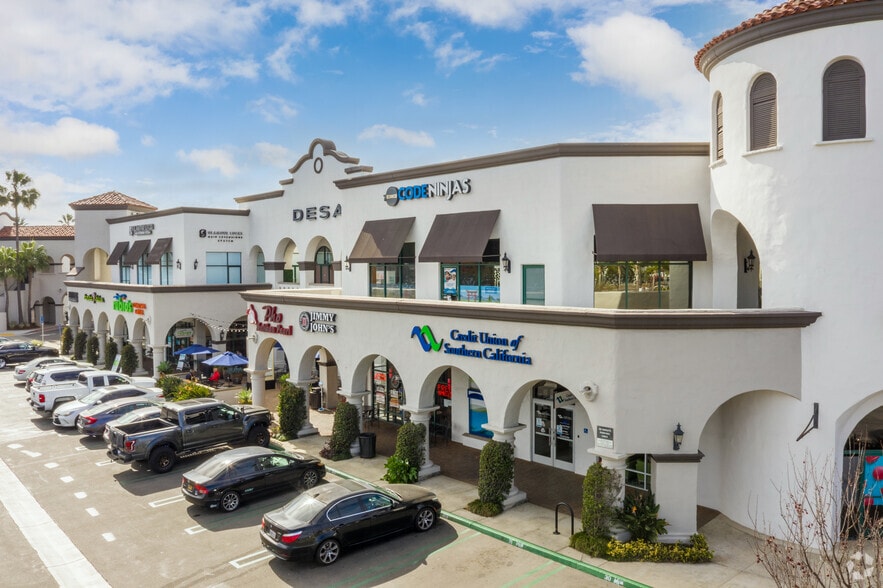 1835 Newport Blvd, Costa Mesa, CA à vendre - Photo du bâtiment - Image 2 de 7
