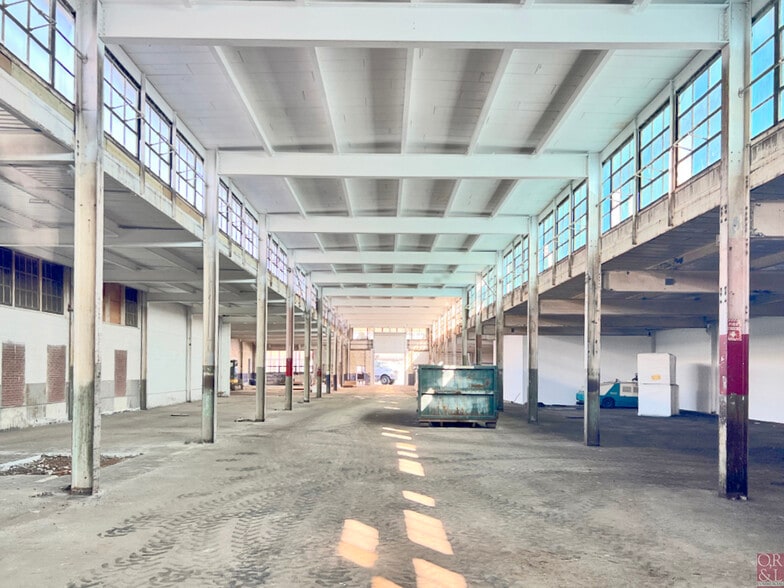 221 South St, New Britain, CT for lease - Interior Photo - Image 3 of 9