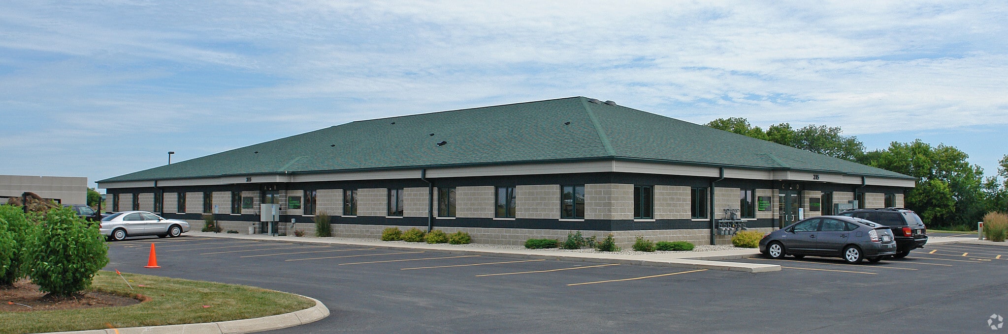 215 Corporate Dr, Beaver Dam, WI for lease Primary Photo- Image 1 of 12