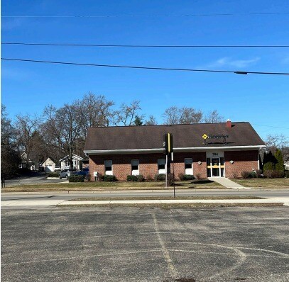 Plus de détails pour 704 S Brown St, Jackson, MI - Commerce de détail à vendre