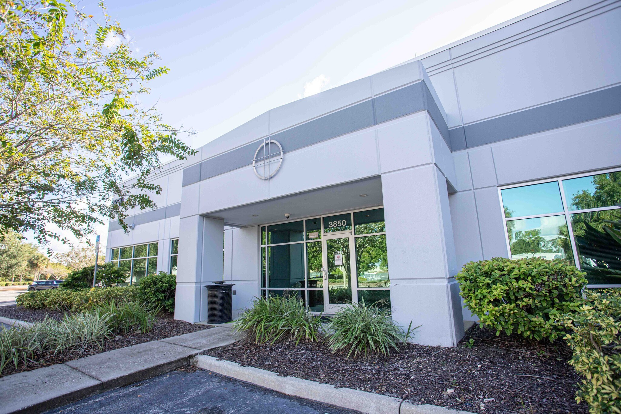 3850 Quadrangle Blvd, Orlando, FL for lease Building Photo- Image 1 of 6