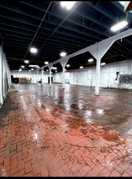 640 3rd St, Newark, NJ à louer - Photo intérieure - Image 3 de 7