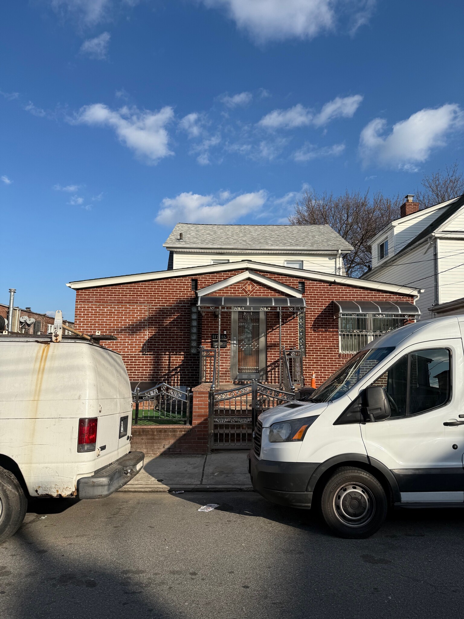 11715 200th St, Saint Albans, NY for sale Primary Photo- Image 1 of 12