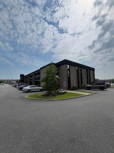4700 Forest Dr, Columbia, SC à louer - Photo du bâtiment - Image 3 de 3