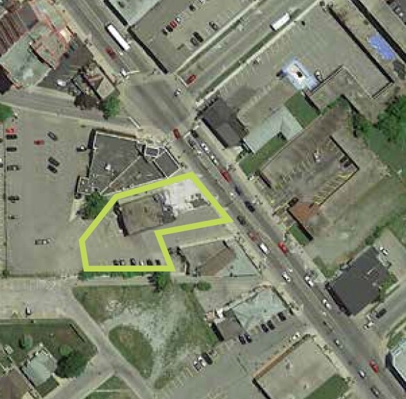 5329 Ferry St, Niagara Falls, ON à vendre - Photo du bâtiment - Image 2 de 2