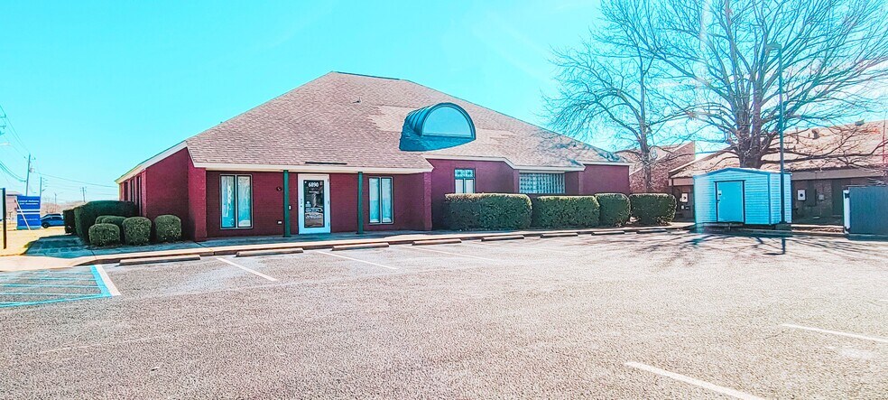 6890 Winton Blount Blvd, Montgomery, AL for lease - Building Photo - Image 2 of 11