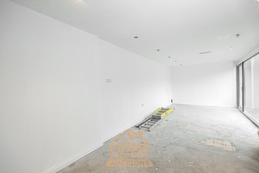 Duff St, Turriff à vendre - Photo du bâtiment - Image 2 de 8