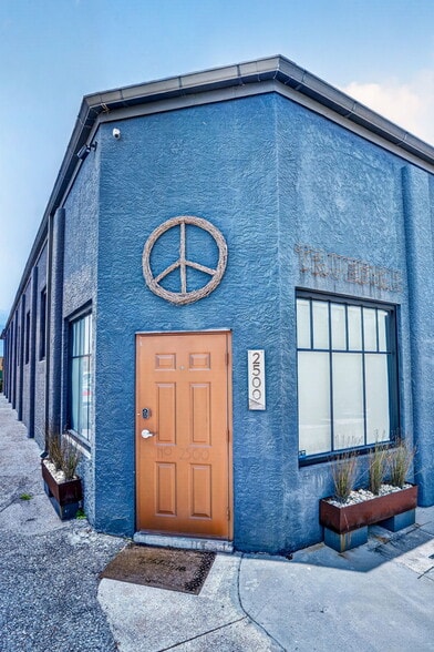 2500 Emerson Ave S, Saint Petersburg, FL for lease - Building Photo - Image 3 of 64
