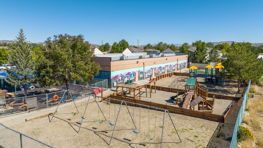 13880 Stead Blvd, Reno, NV à louer - Photo du bâtiment - Image 3 de 12
