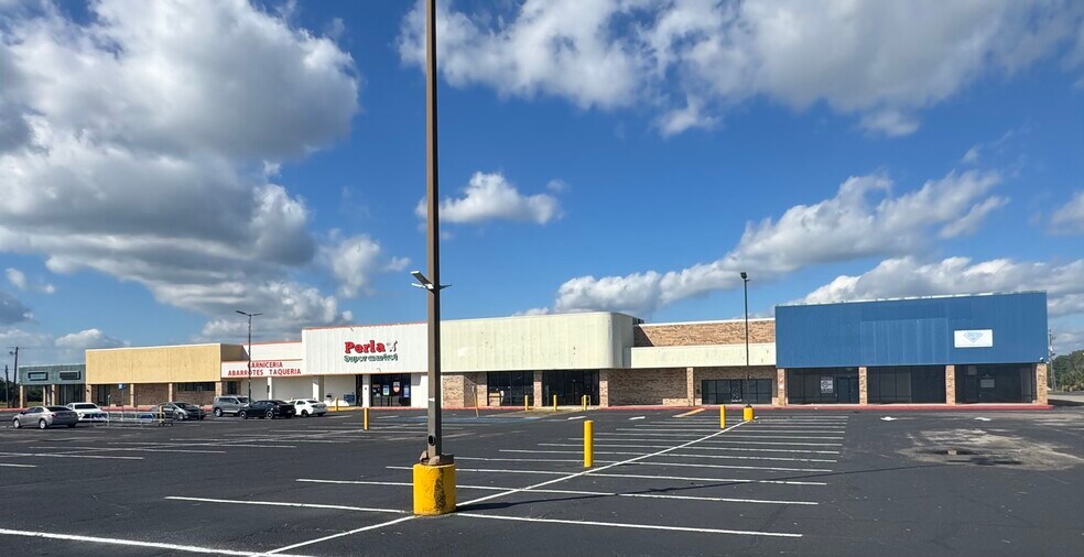 330-380 Pass Rd, Gulfport, MS à vendre - Photo du bâtiment - Image 1 de 3