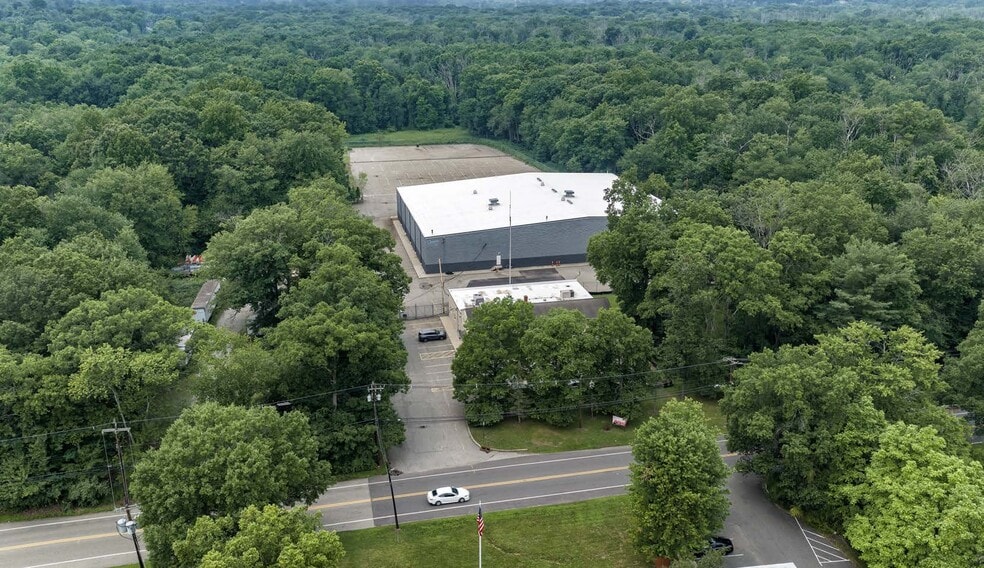 131 Beaverbrook Rd, Lincoln Park, NJ for lease - Building Photo - Image 2 of 4