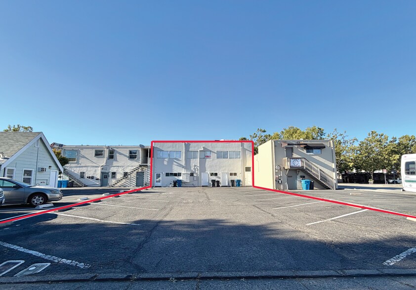 1121-1125 Grant Ave, Novato, CA à louer - Photo du bâtiment - Image 3 de 3
