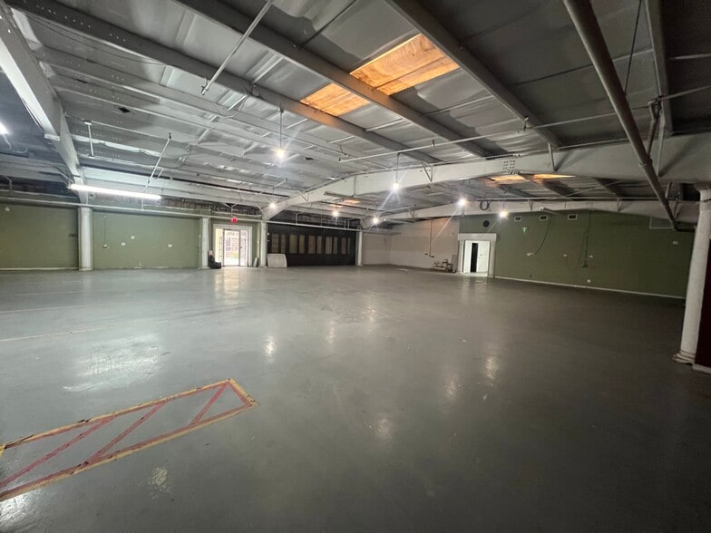 600 Datura St, West Palm Beach, FL for lease - Building Photo - Image 3 of 7