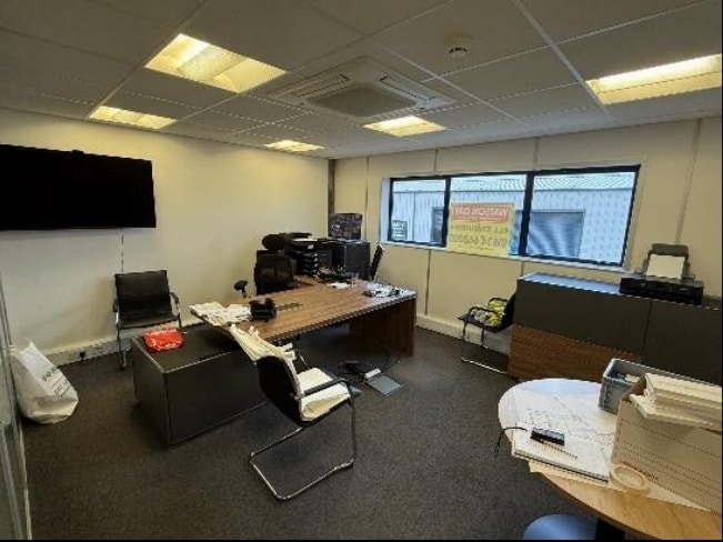 Castle Rd, Sittingbourne for lease Interior Photo- Image 1 of 2