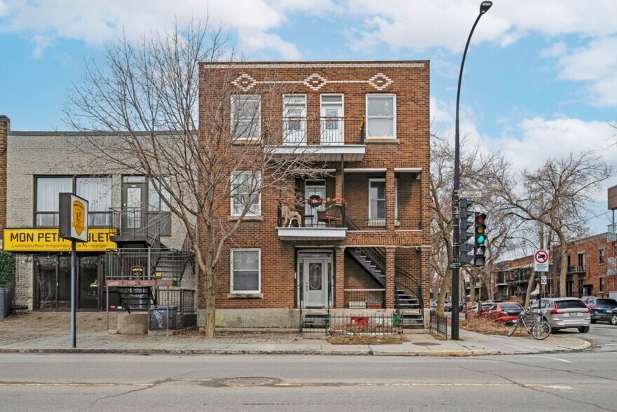 2347 Boul Rosemont, Montréal, QC à vendre - Photo principale - Image 1 de 2