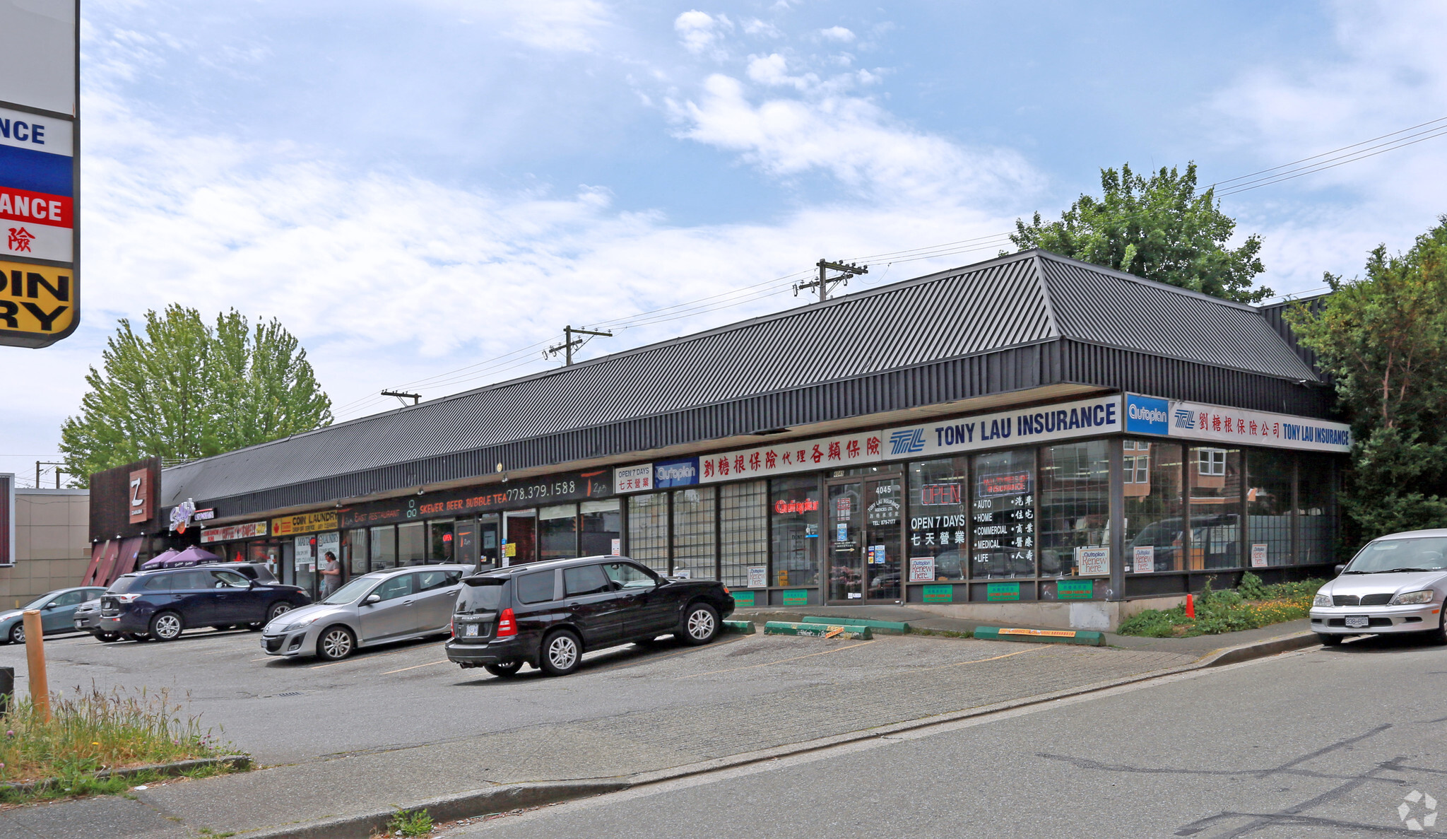 4045-4075 Main St, Vancouver, BC à louer Photo du bâtiment- Image 1 de 6