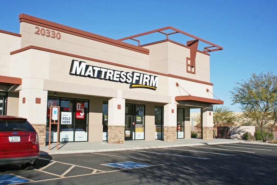 N Cave Creek Rd, Phoenix, AZ à louer - Photo du bâtiment - Image 3 de 11