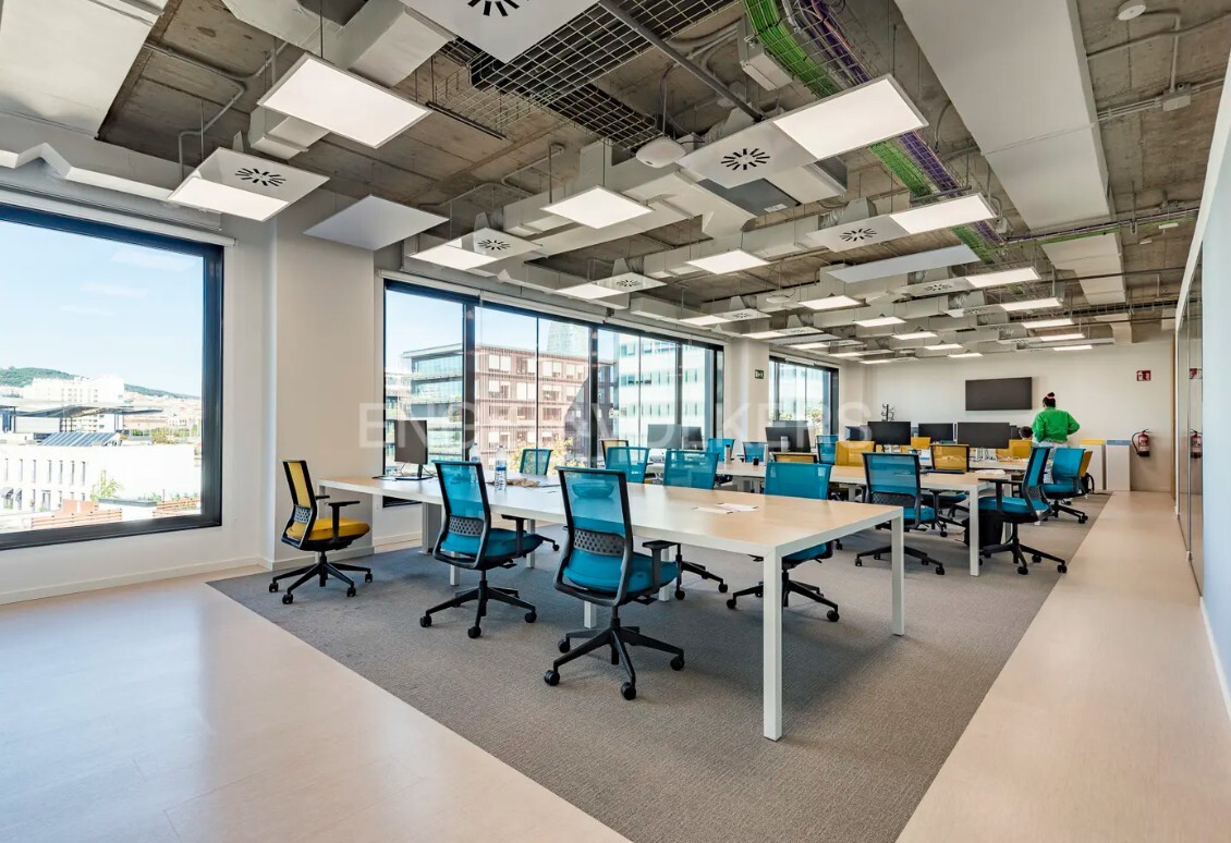 Office in Barcelona, Barcelona for lease Interior Photo- Image 1 of 5