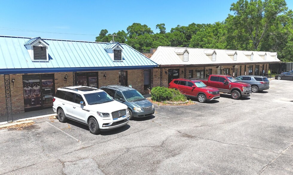5700 N Davis Hwy, Pensacola, FL à louer - Photo du bâtiment - Image 2 de 7
