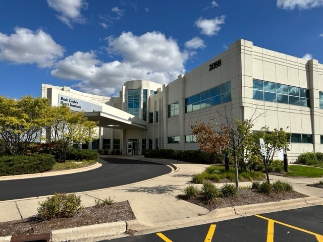 2088 Ogden Ave, Aurora, IL à louer - Photo du bâtiment - Image 2 de 10