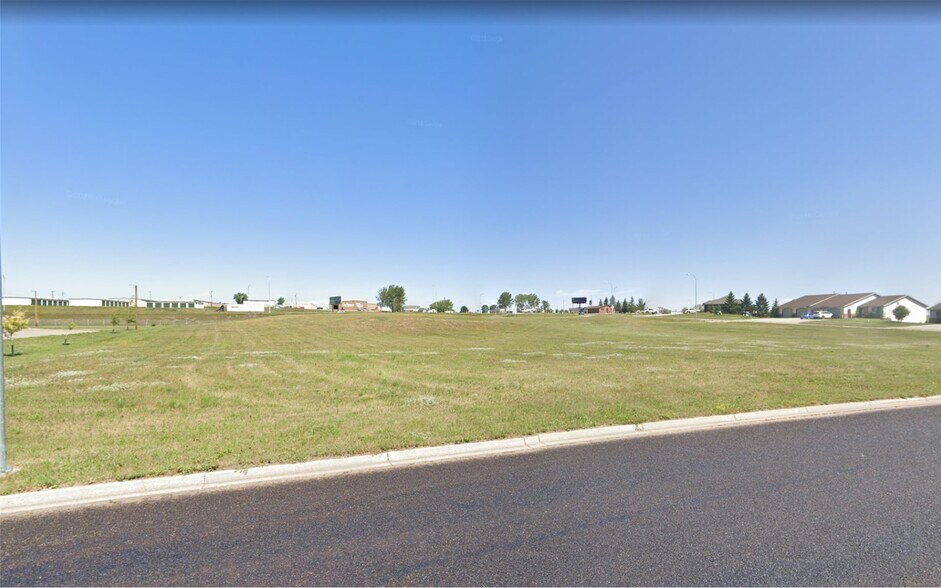 6th Street SE, Minot, ND à vendre - Autre - Image 2 de 4