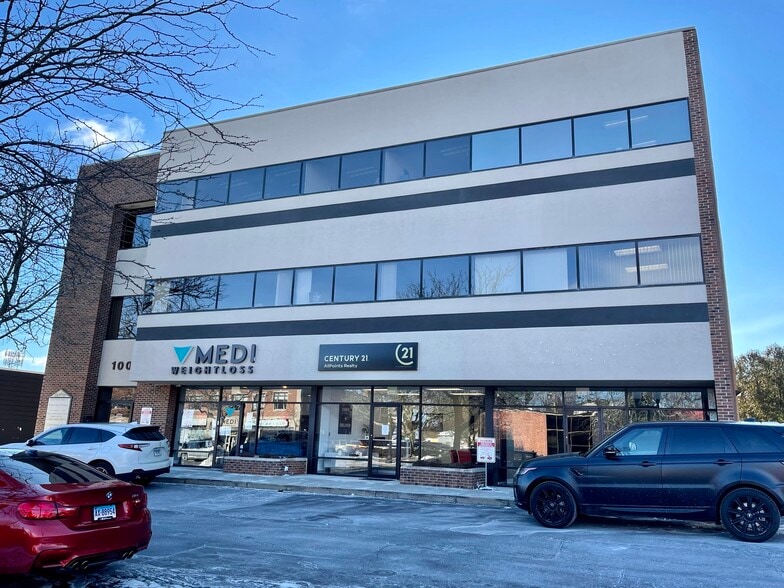 1001 Farmington Ave, West Hartford, CT for lease - Primary Photo - Image 1 of 5
