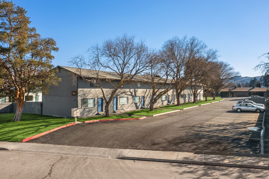 6721 W Kennewick Ave, Kennewick, WA à vendre - Photo du bâtiment - Image 3 de 11