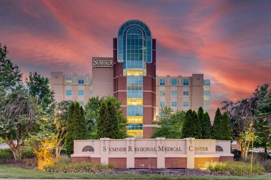 300 Steam Plant Rd, Gallatin, TN for lease - Building Photo - Image 3 of 11