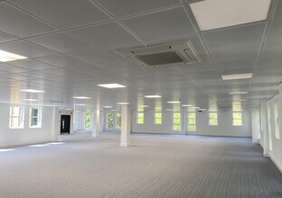 Church St, Rickmansworth for lease Interior Photo- Image 2 of 3