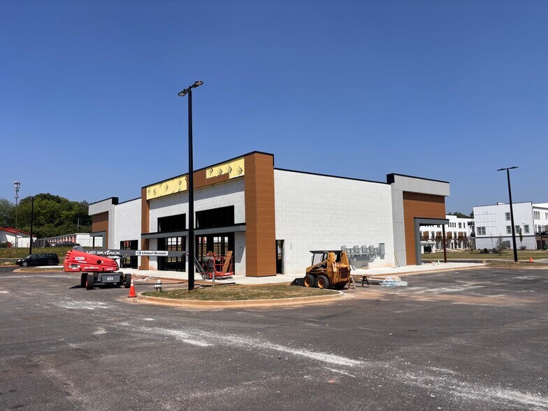 3770 Covington Hwy, Decatur, GA à louer - Photo du bâtiment - Image 3 de 8