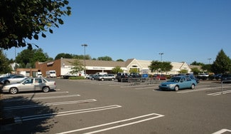 Plus de détails pour 747 Pine St, Bristol, CT - Commerce de détail à louer