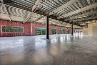 2005 W Park Dr, Irving, TX for lease Interior Photo- Image 2 of 3