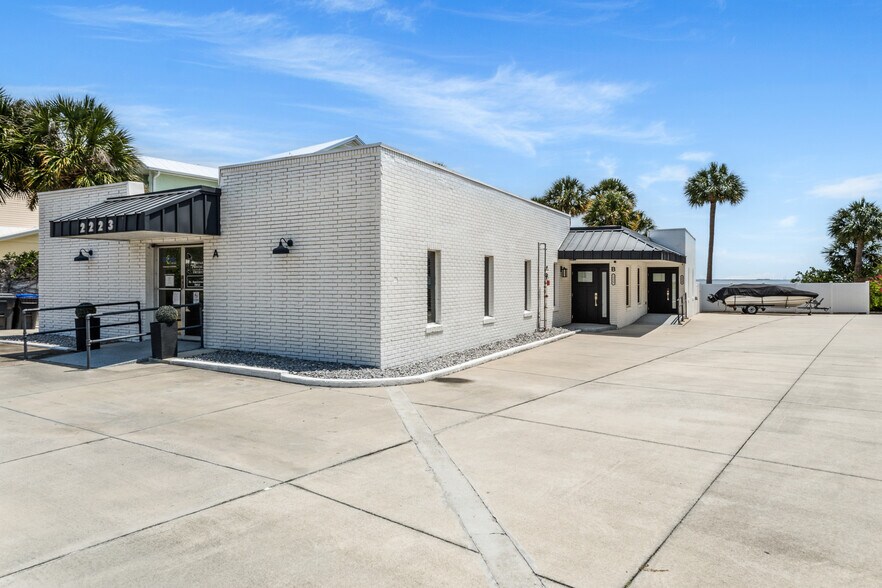 2223 S Washington Ave, Titusville, FL à vendre - Photo du bâtiment - Image 2 de 26