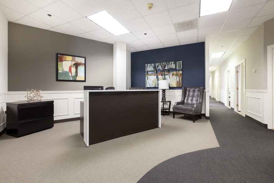 15 Constitution Dr, Bedford, NH for lease - Interior Photo - Image 3 of 22