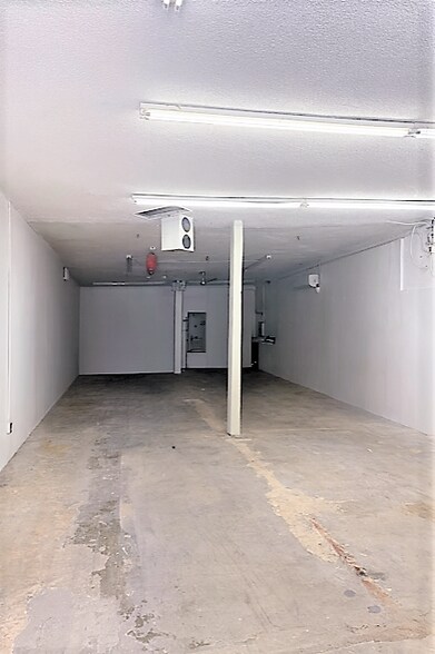 10821-10859 Oxnard St, North Hollywood, CA à louer - Photo du bâtiment - Image 3 de 5