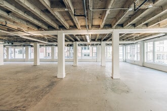 705-711 SW Alder St, Portland, OR à vendre Photo du bâtiment- Image 2 de 11