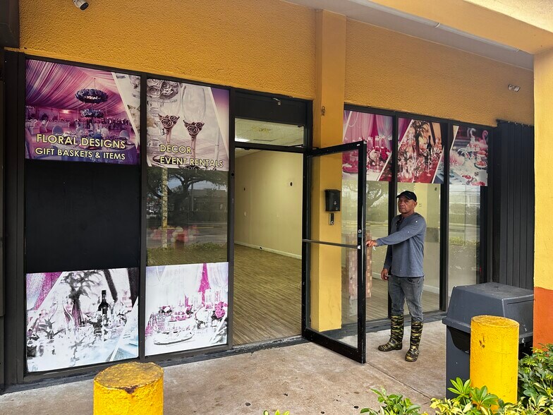 14900 NW 7th Ave, Miami, FL à louer - Photo du bâtiment - Image 3 de 8