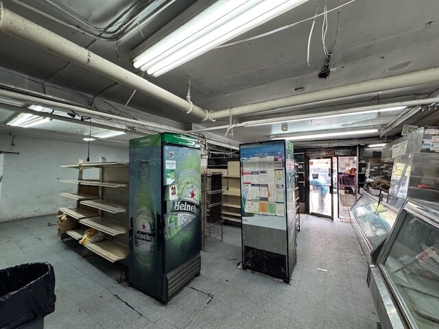 551 W 172nd St, New York, NY for lease - Building Photo - Image 3 of 7