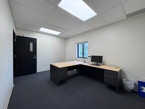 2378 Wilshire Blvd, Mound, MN for lease Interior Photo- Image 2 of 9