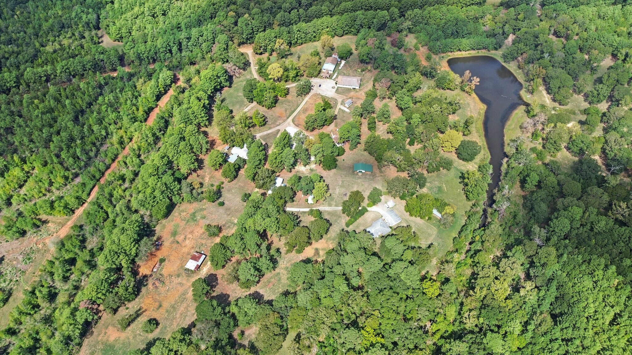 Natures Paradise RV Park portefeuille de 5 propriétés à vendre sur LoopNet.ca Photo du bâtiment- Image 1 de 36