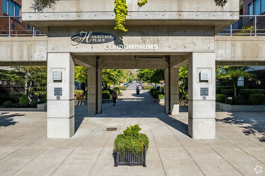 400-420 W 8th St, Vancouver, WA à louer - Photo du bâtiment - Image 2 de 4