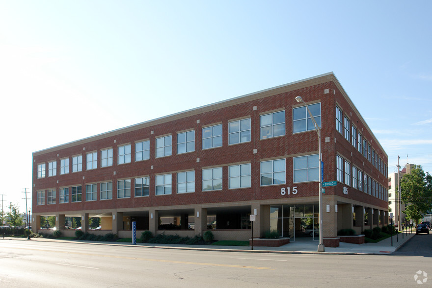 815 W Broad St, Columbus, OH à vendre - Photo du bâtiment - Image 1 de 1