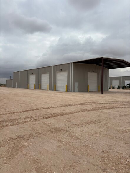 2408 E County Road 130, Midland, TX for lease - Building Photo - Image 2 of 10