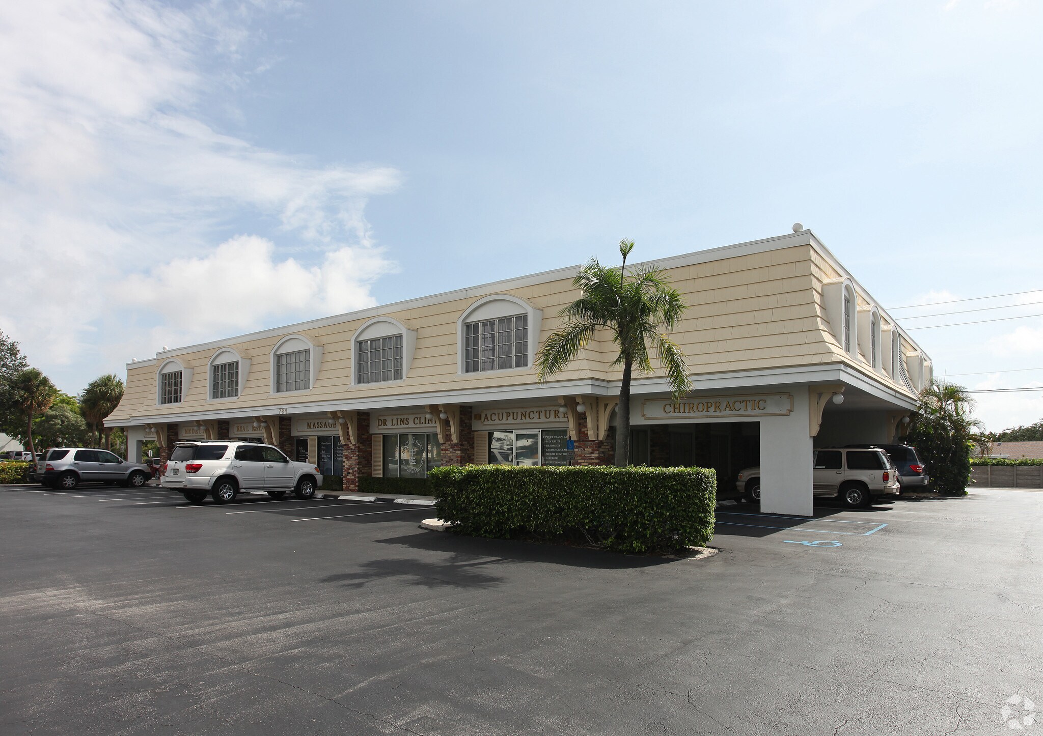 784 US Highway 1, North Palm Beach, FL à louer Photo principale- Image 1 de 18
